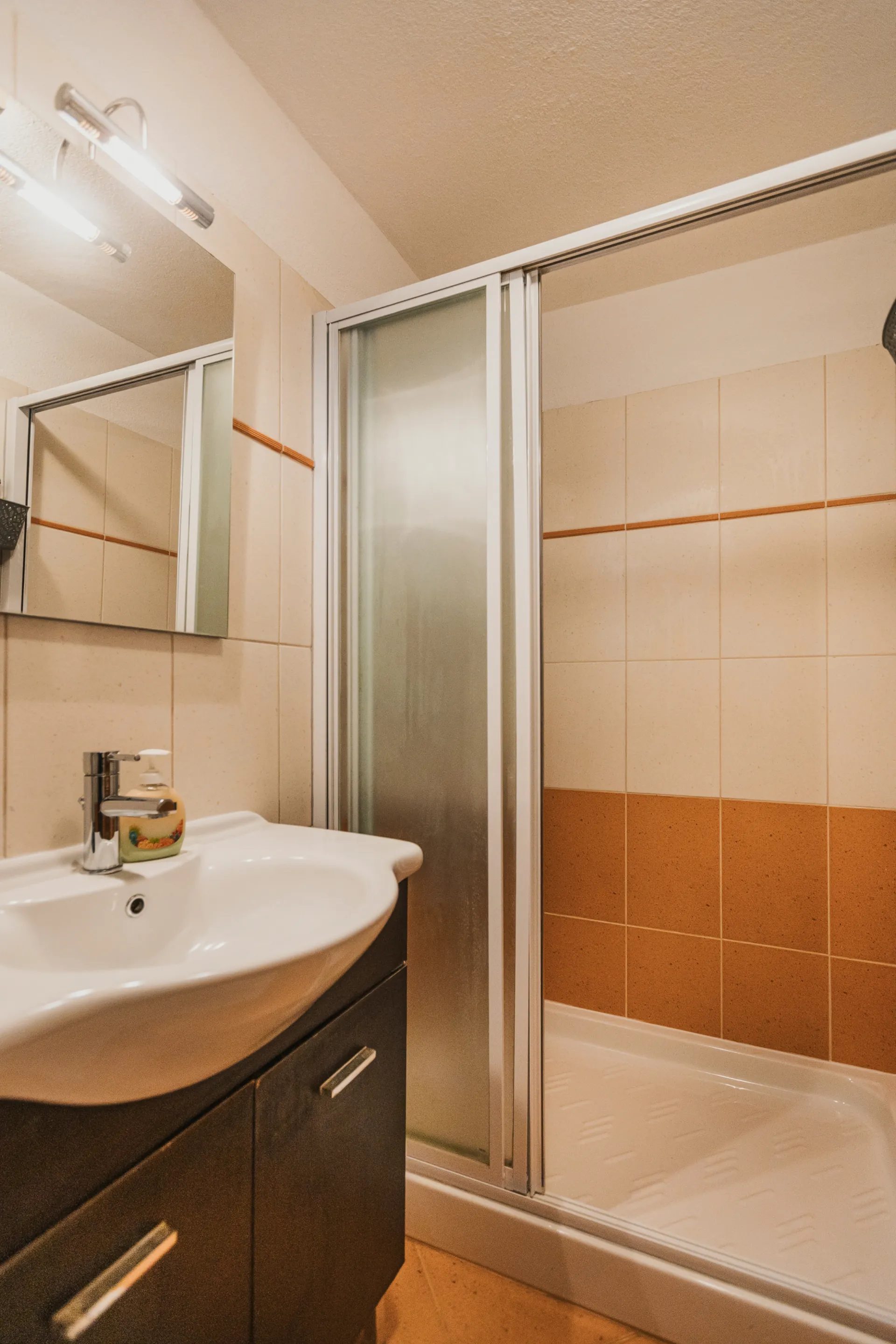 Ground-floor bathroom